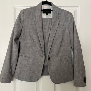 Class Banana Republic grey suit